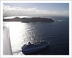 Cruise_Ship_off_Cape_Byron_Lighthouse.jpg