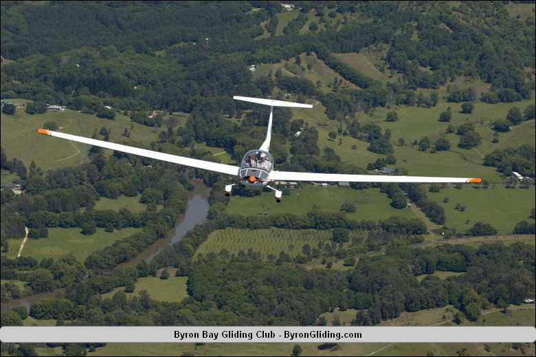 Dimona_Glider_Joy_Flight_Byron_Bay.jpg