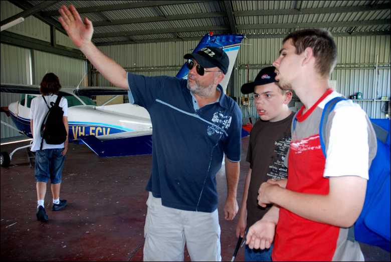 blind_kids_DSC_4584_hangar.JPG