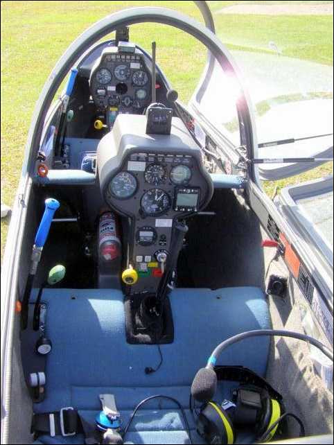 Grob_III_cockpit.jpg