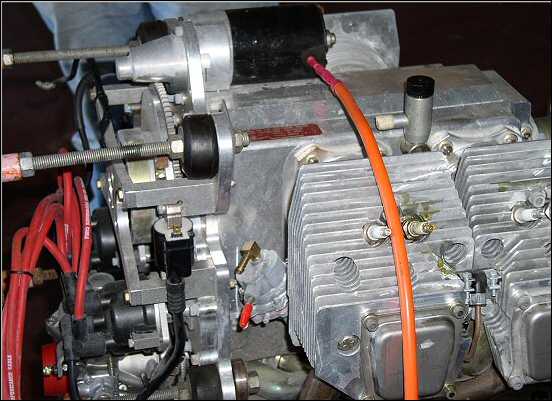 Jabiru_4_cyl_engine_-_rear_rhs.jpg