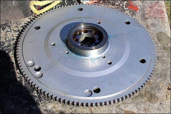 Limbach_flywheel_for_H36_Dimona.jpg