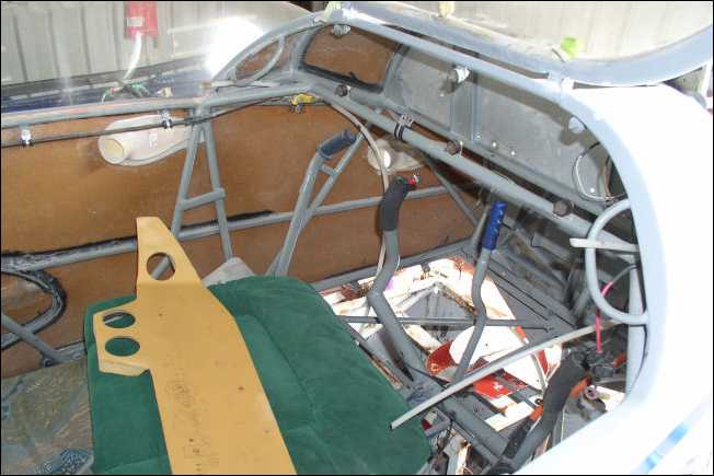 MotorFalke_Jabiru_Cockpit.jpg