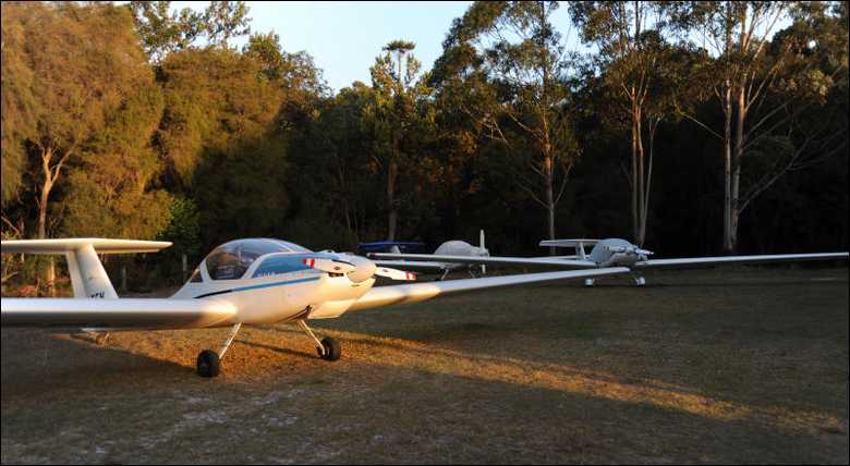 Three_G109_Gliders.jpg